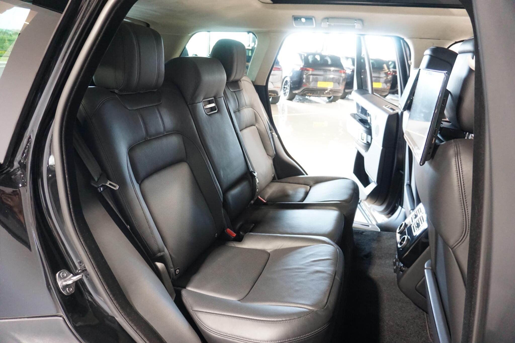 Land Rover Range Rover 2.0 P400e 13.1kWh Westminster Black SUV 5dr Petrol Plug-in Hybrid Auto 4WD Euro 6 (s/s) (404 ps)